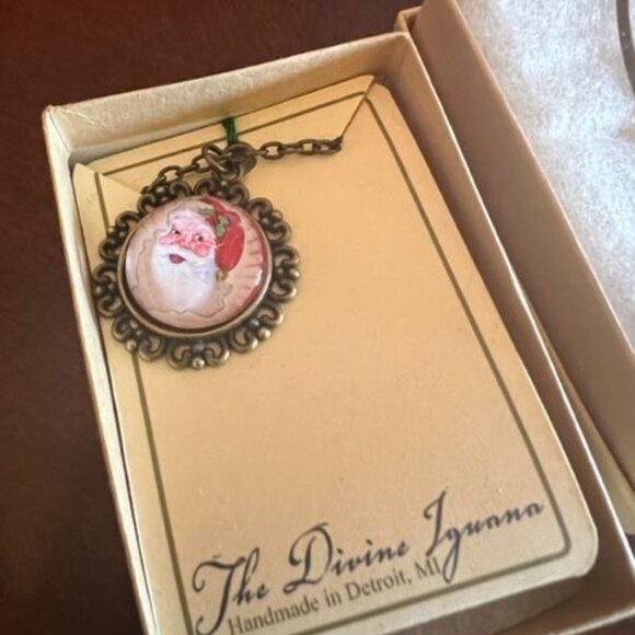 Divine Iguana retro Santa Claus Pendant Necklace &‎ Bracelet Set handmade - Picture 3 of 6